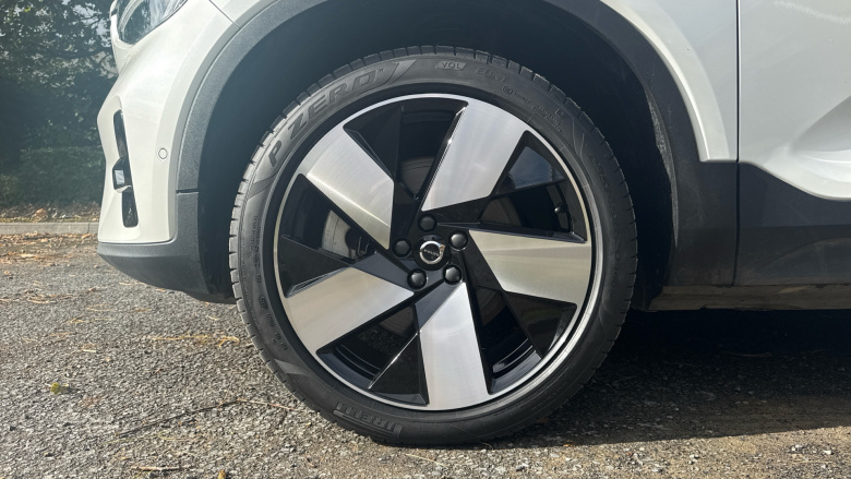 Volvo C40 300kW Recharge Twin Pro 78kWh 5dr AWD Auto Electric Estate